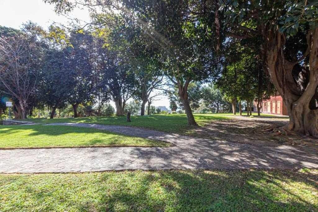 797 Holiday Rentals - Equipado Estudio Cerca Del Parque La Paloma ベナルマデナ エクステリア 写真