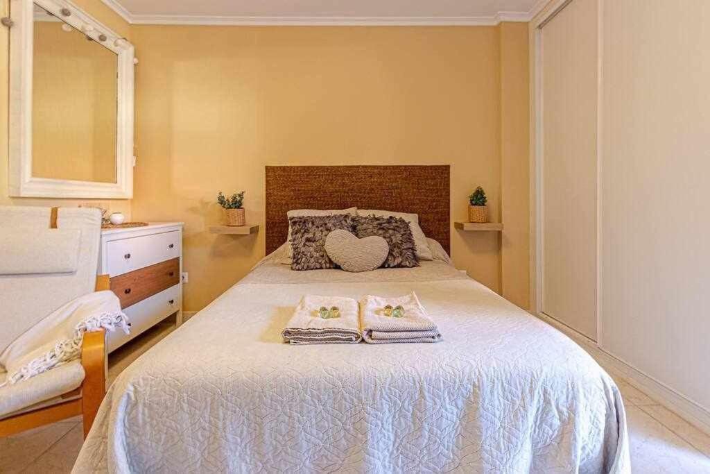 797 Holiday Rentals - Equipado Estudio Cerca Del Parque La Paloma ベナルマデナ エクステリア 写真