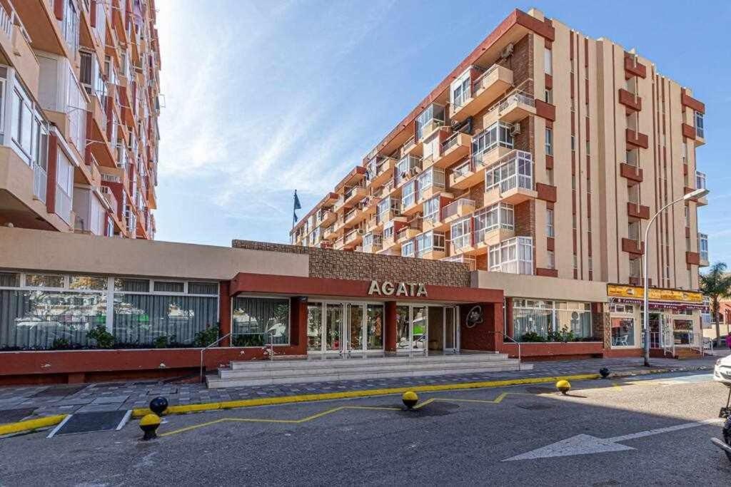 797 Holiday Rentals - Equipado Estudio Cerca Del Parque La Paloma ベナルマデナ エクステリア 写真
